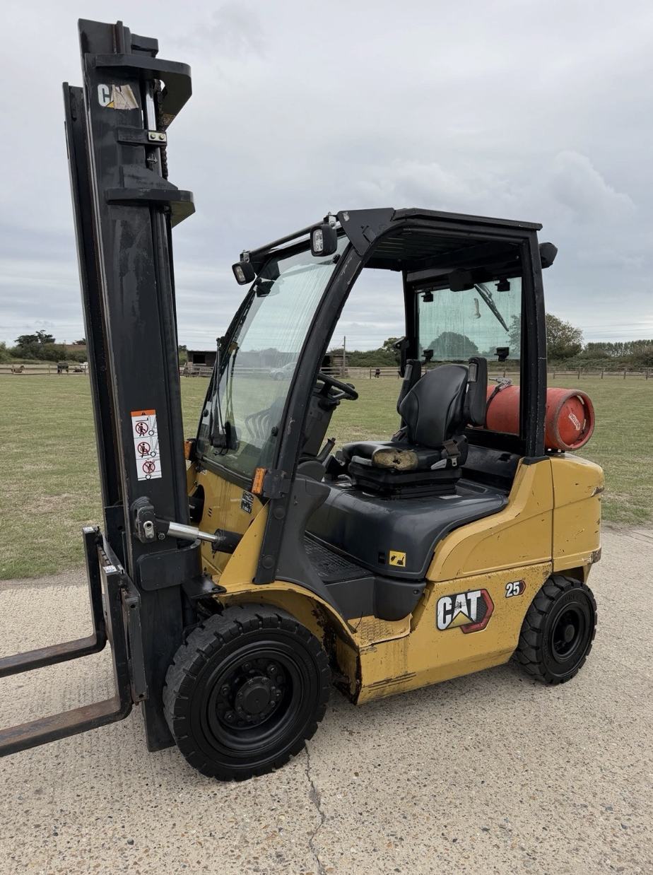 Caterpillar 2.5 Tonne Gas Forklift Truck 2020